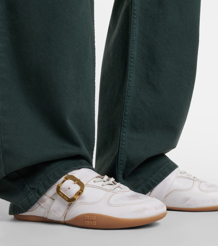 Gymnasium leather sneakers