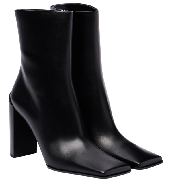 Alaïa Leather ankle boots