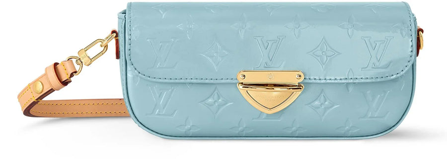 Louis Vuitton Vernis Malibu Pochette Sky Blue