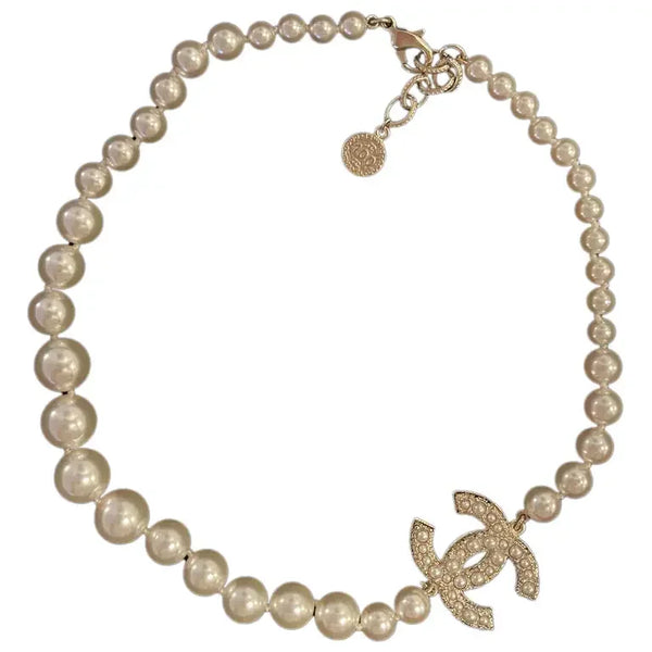 Chanel CC pearl necklace