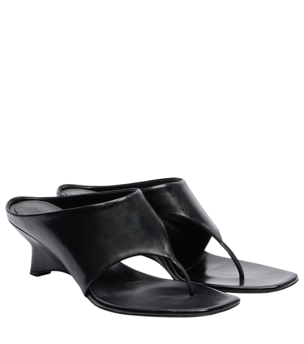 Khaite Marlow 55 leather thong sandals
