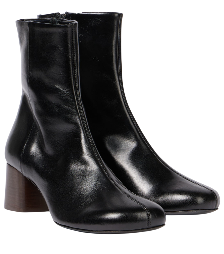 Lemaire Anatomic 55 leather ankle boots