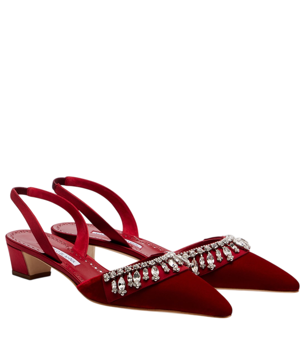 Manolo Blahnik Bequila 30 sapatos de salto slingback de veludo com aplicações
