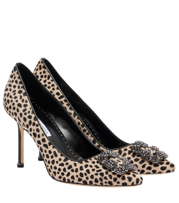 Manolo Blahnik Hangisi 90 sapatos de salto alto em pelo de vitelo com estampa de leopardo