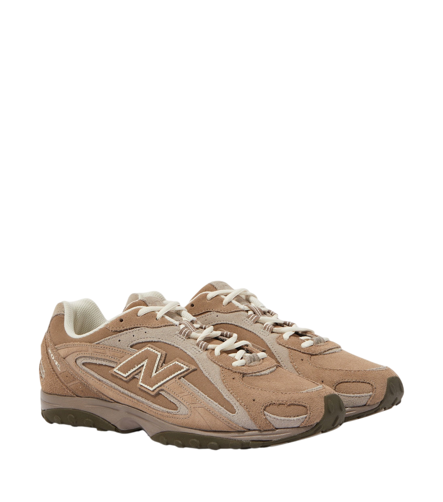 New Balance 204 leather sneakers