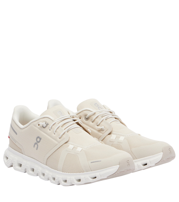 On Cloud 6 running shoes