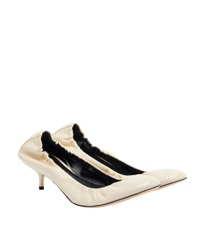 Phoebe Philo Leather pumps [white-bg-v2:a8587df1-0f34-49f4-8540-079527d0c062]
