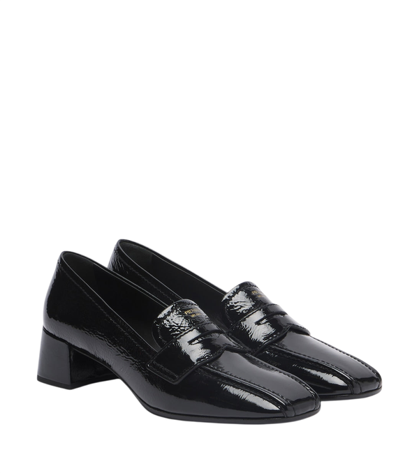 Zapatos de salón tipo mocasín de charol de Prada