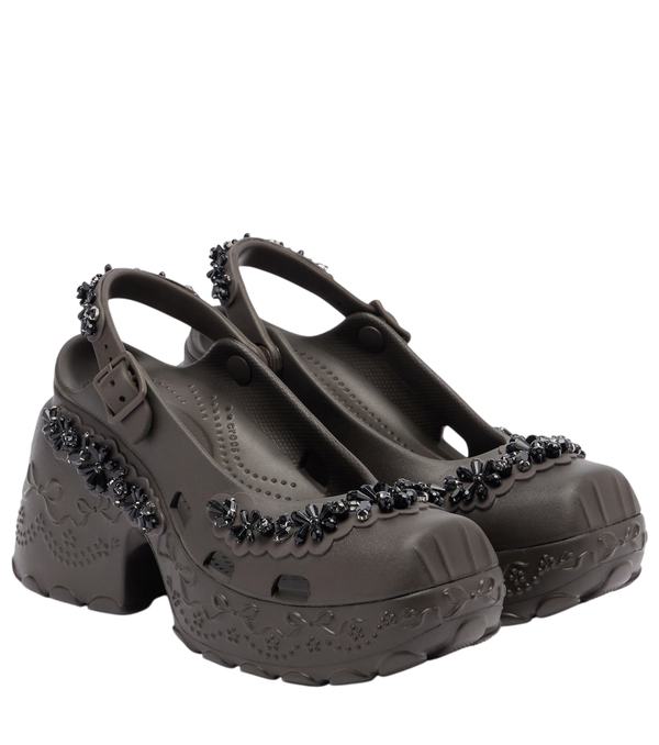 Simone Rocha x Crocs décolleté con cinturino decorato