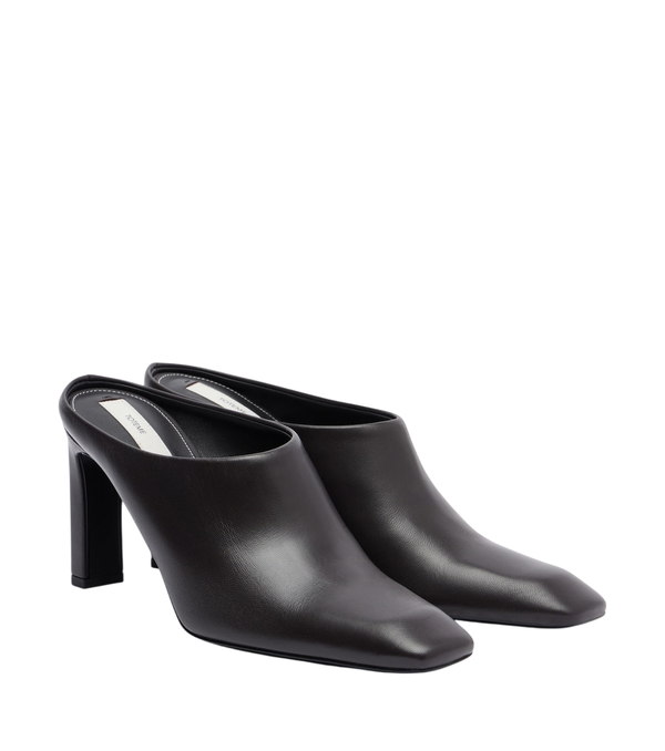 Mules en cuir Toteme