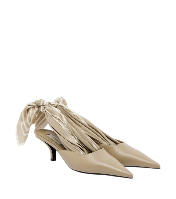 Zapatos destalonados de piel con pañuelo de Toteme