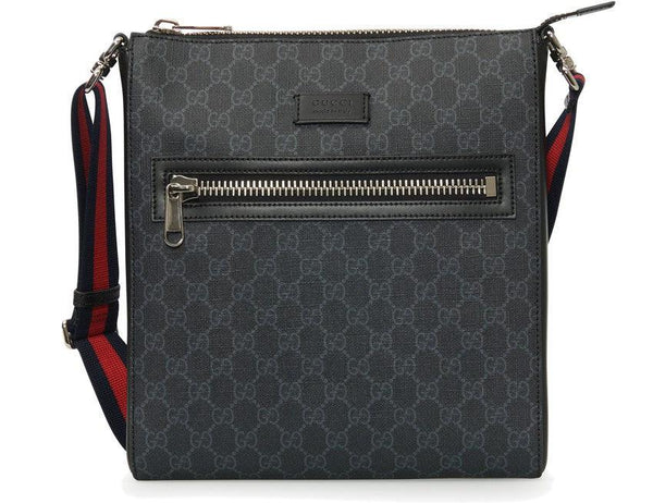 GUCCI GG Supreme messenger bag